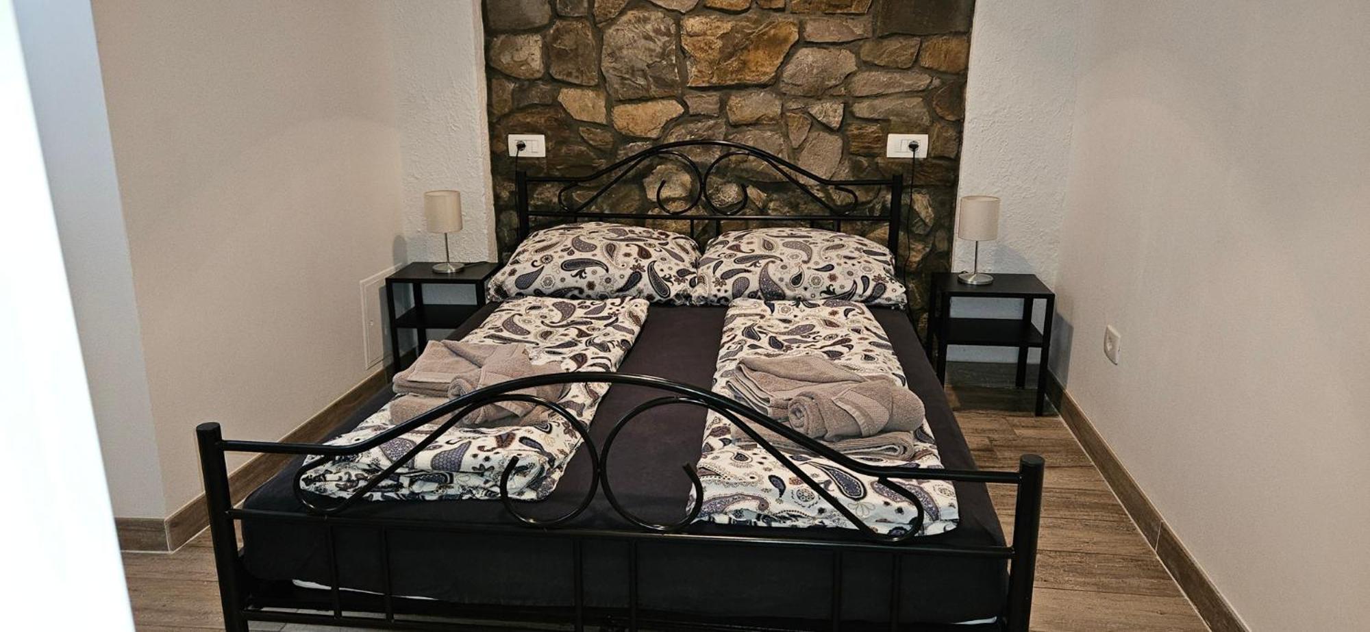 Apartments Laguna Gisela 伊佐拉 外观 照片